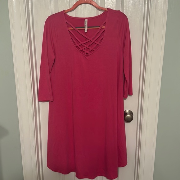 Hot pink dress - Picture 1 of 3